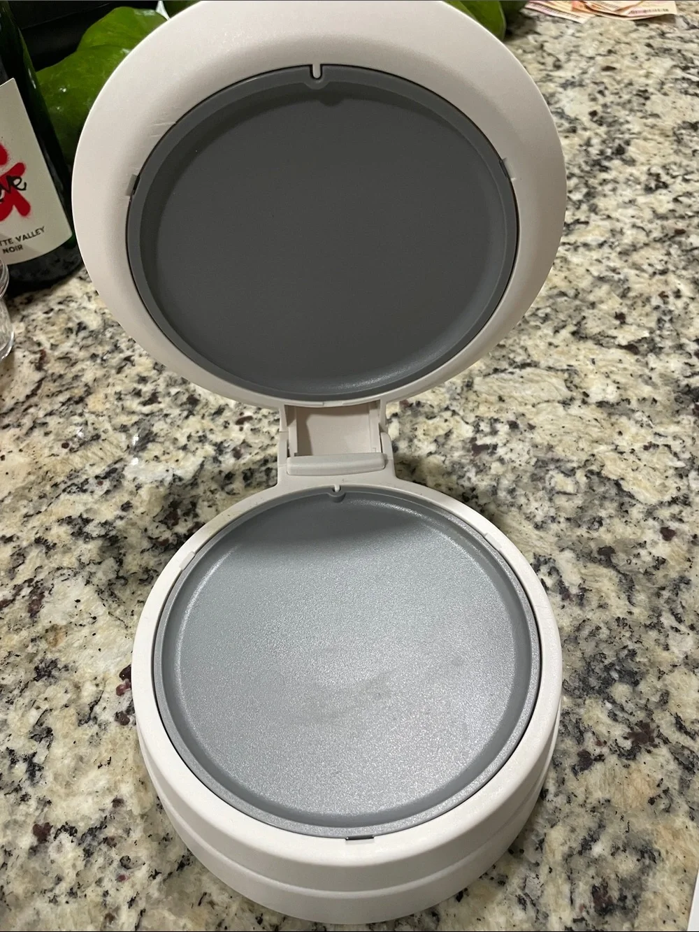 Pampered Chef #1118 Cut and Close